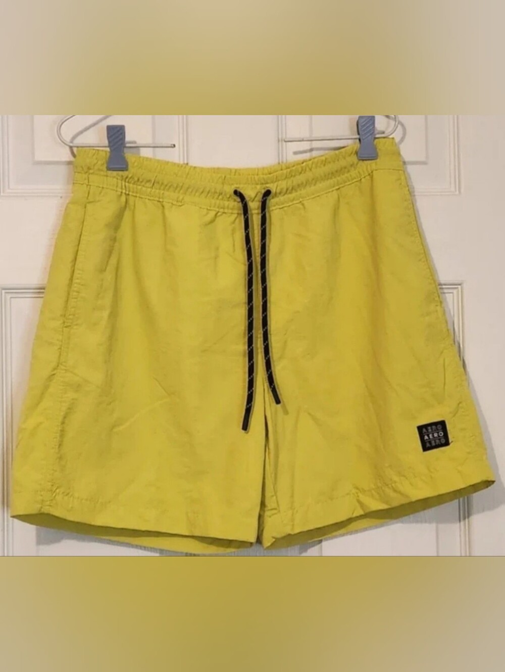 Aeropostale Mens Medium Kickback Jogger Shorts 6.5 Yellow Nylon Mesh Aero Swim